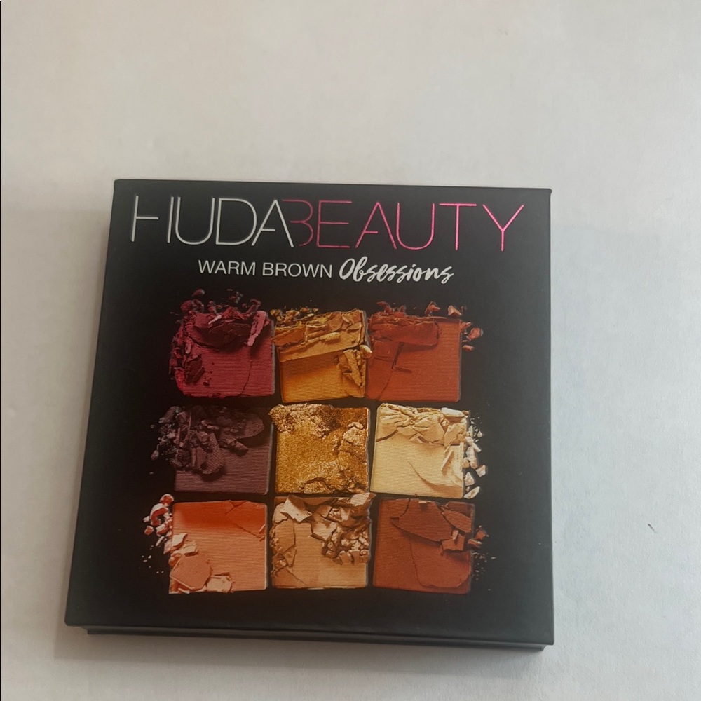 NWOB HUDA BEAUTY Warm Brown Obsessions Palette - Rich Hues